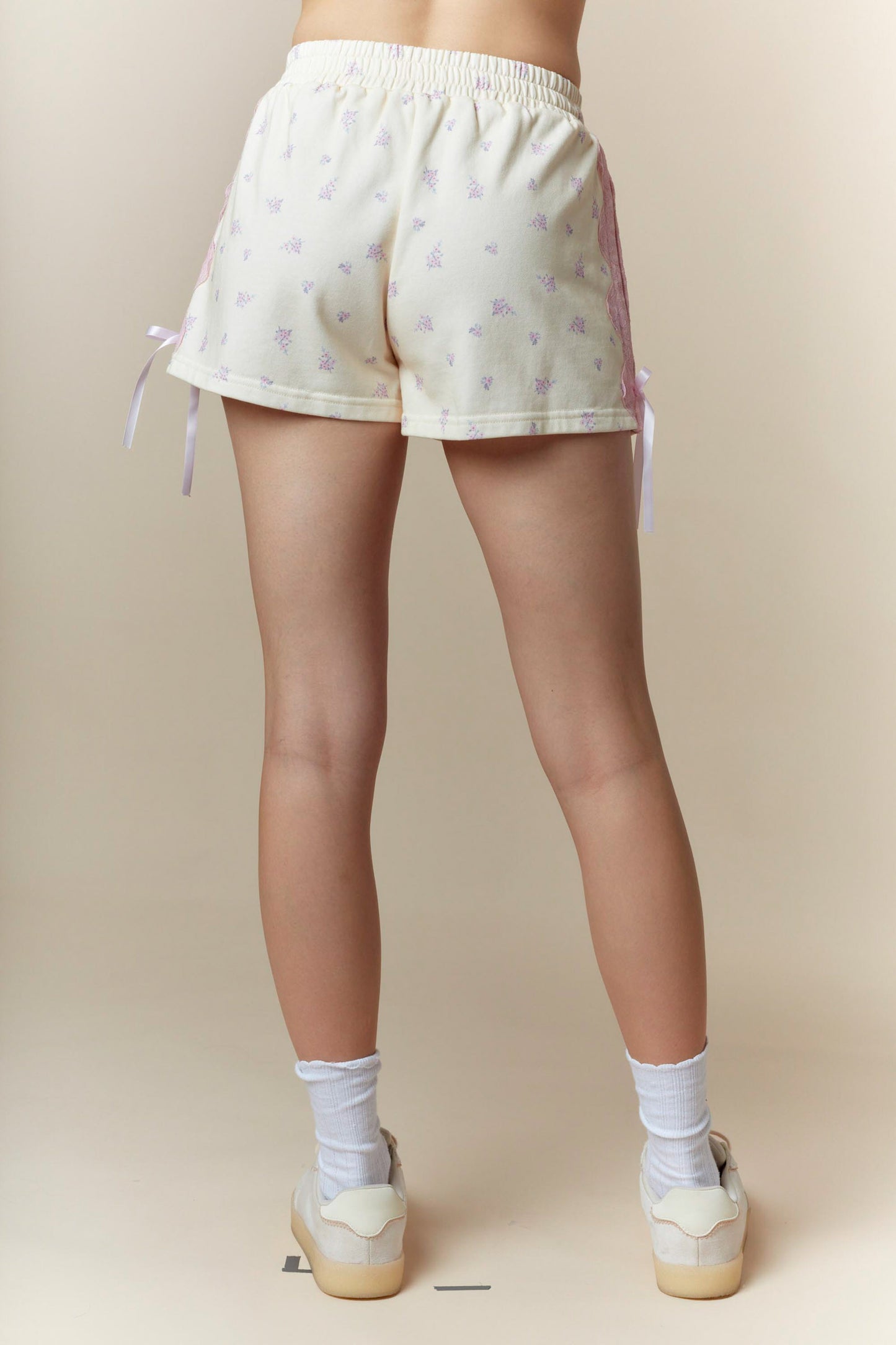 Lacey Floral Set