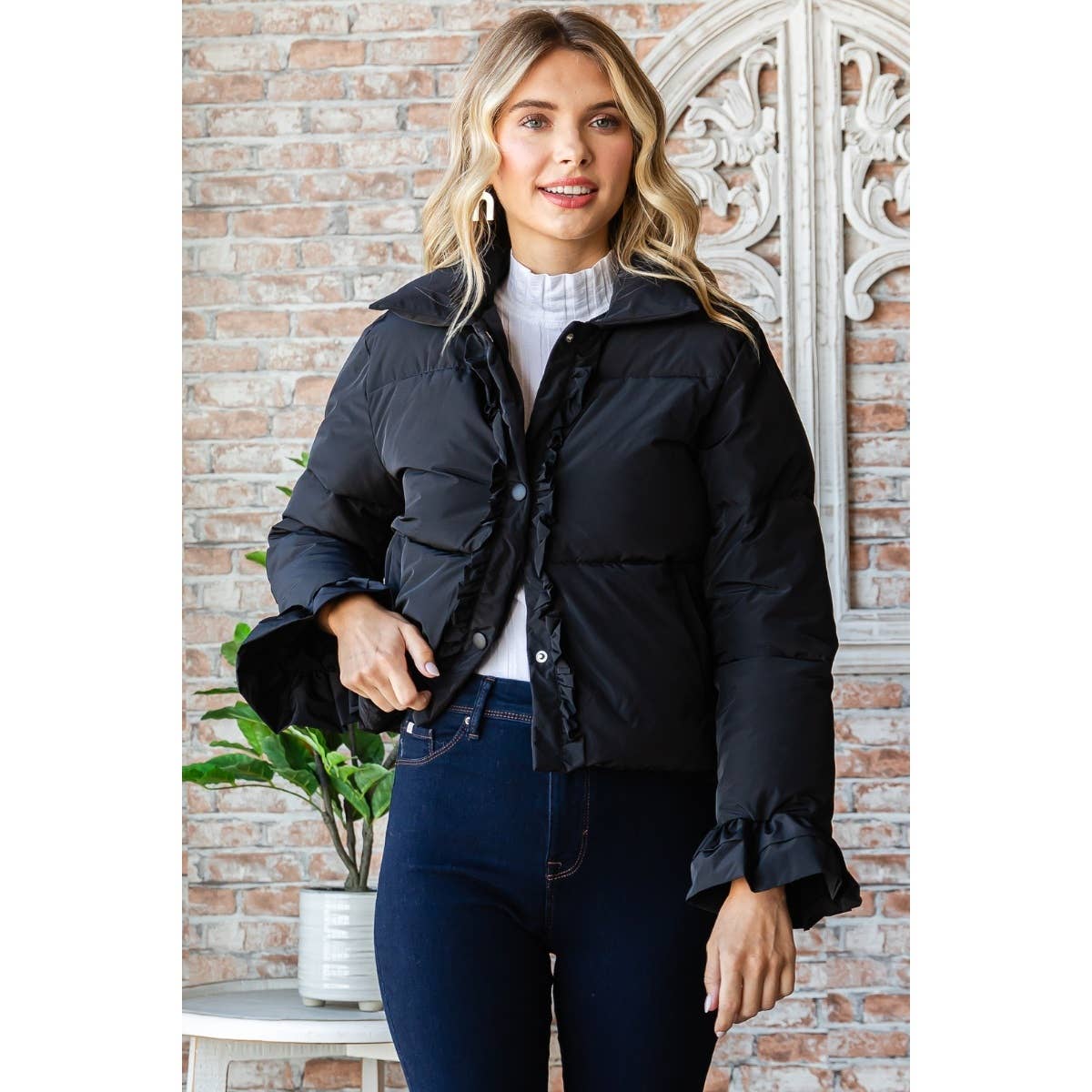 Carrie Ruffle Puffer Jacket- Black – Gilded Swan Boutique 