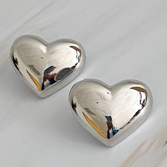 Polish My Heart Stud Earrings: Silver