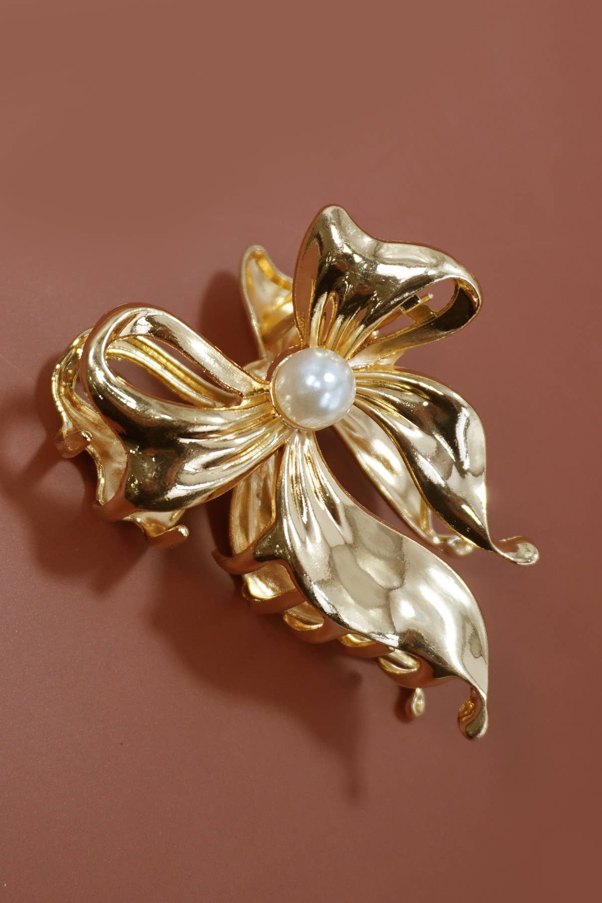 Mini Pearl Gold Bow Claw