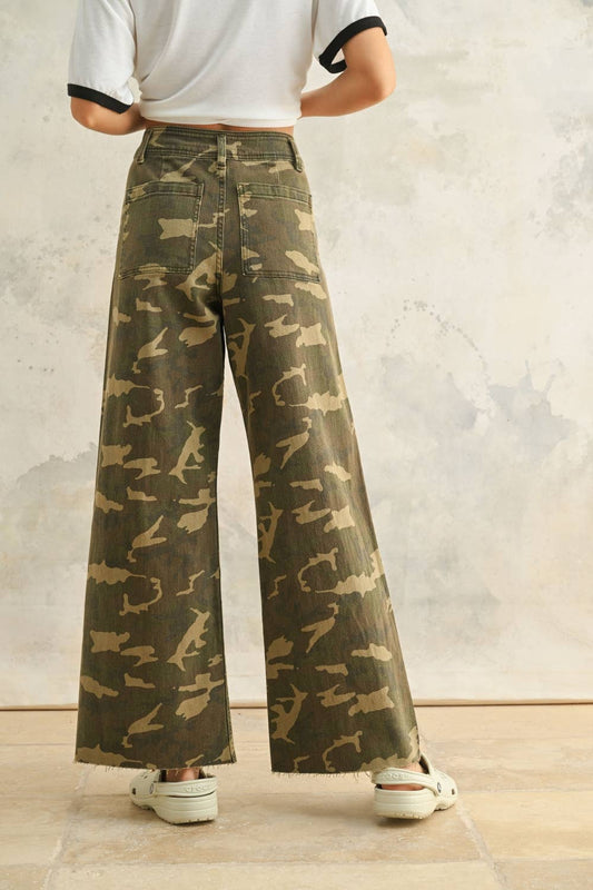 It Girl Camo Pants
