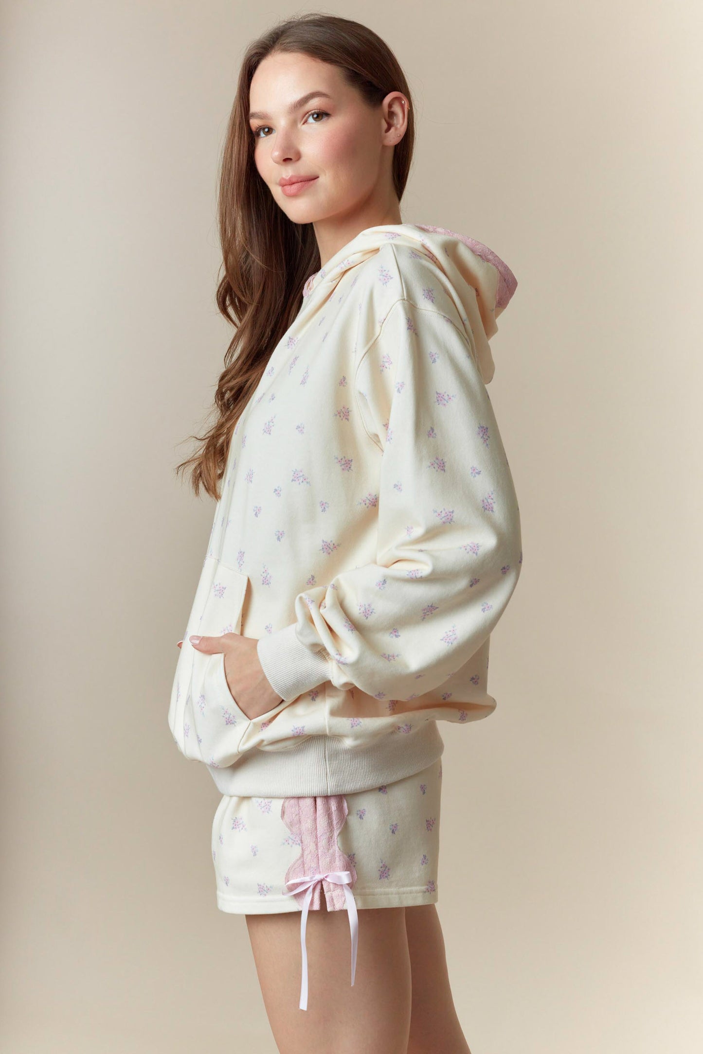 Lacey Floral Set