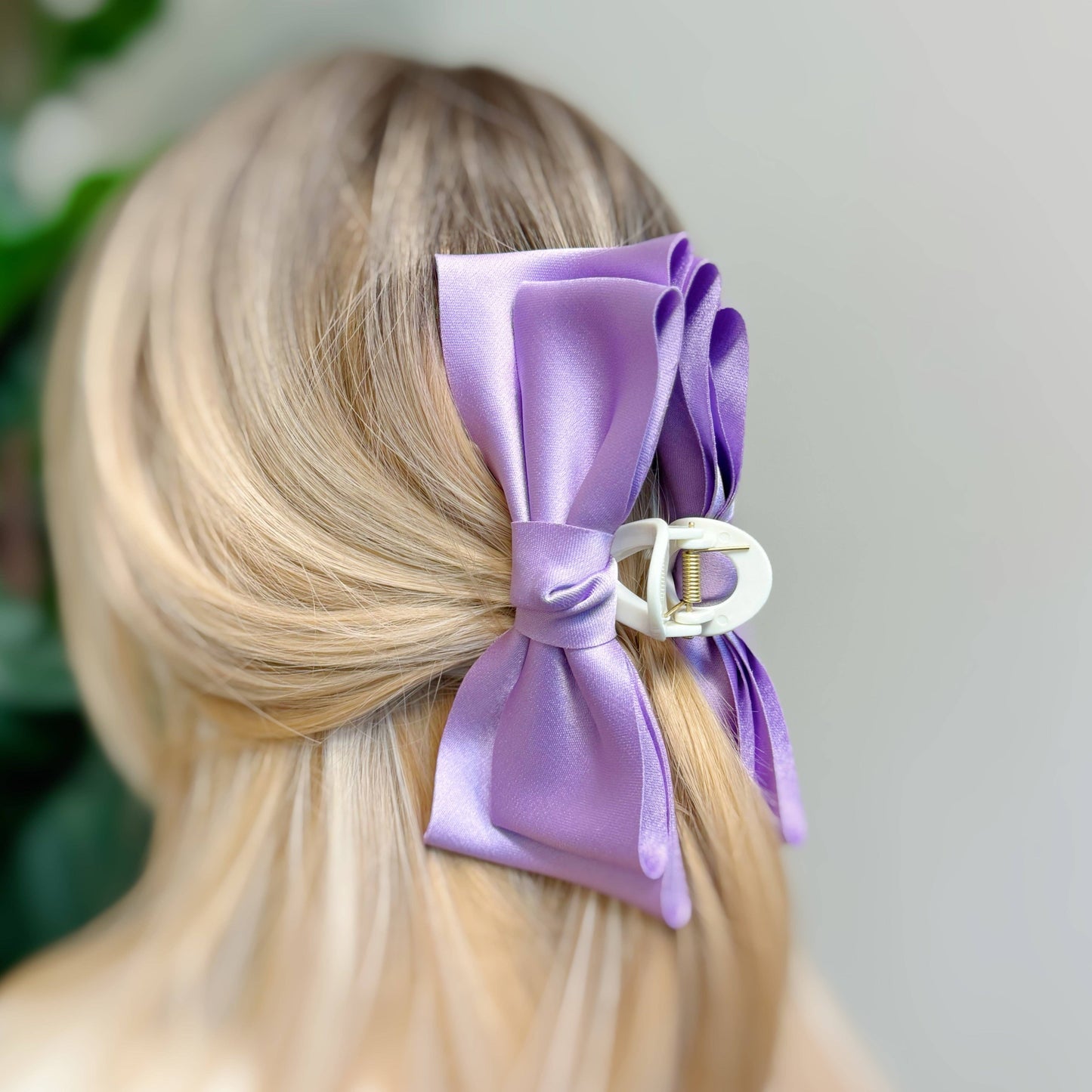 Bow Beauty Hair Claw: Lilac