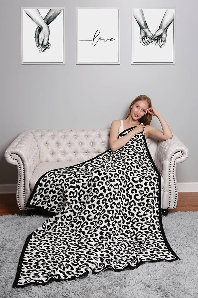 Luxury Soft Leopard Print Throw Blanket: Black/White